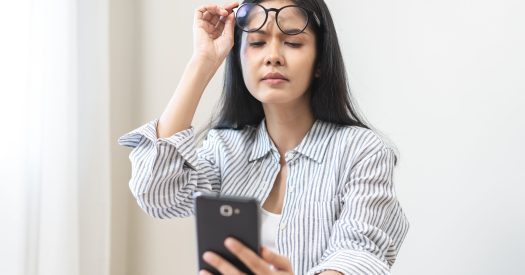 What Are the Signs My Glasses Prescription Is No Longer Accurate?